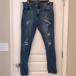 Men’s skinny leg denim fray look jeans😊